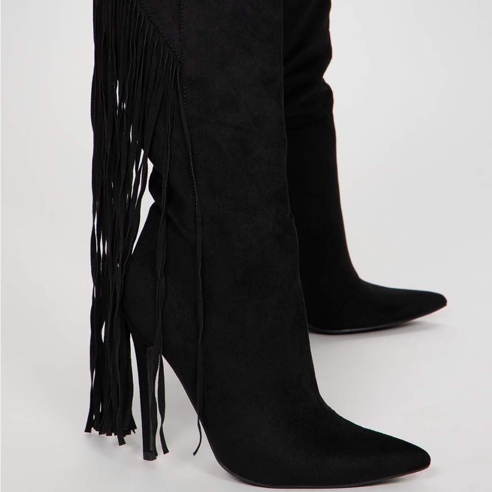 Gorgeous Black Heeled Boots with Fringe